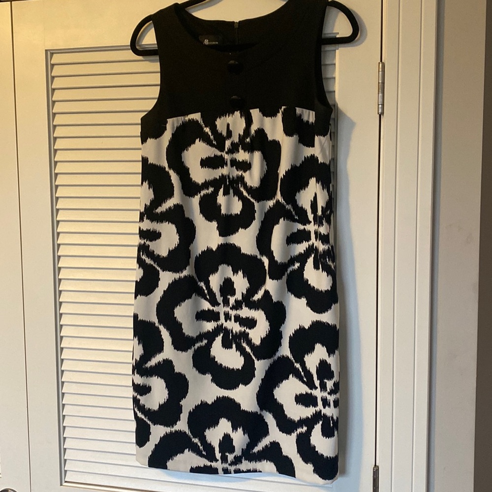 Never worn fun party dress!